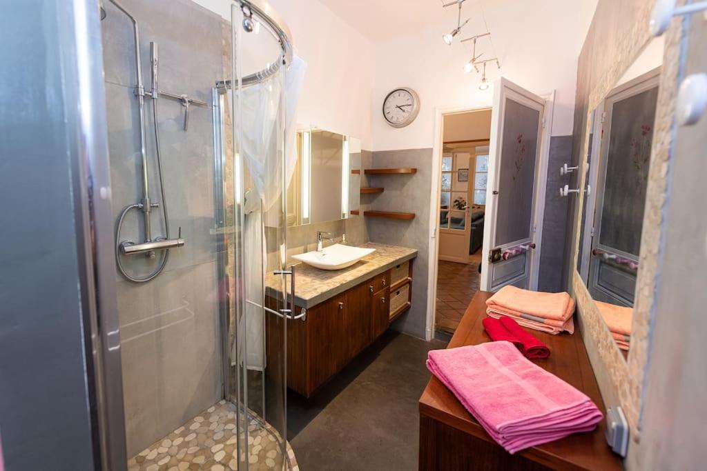 Anna-Maria : Grand Appartement 10 Personnes+Parking Prive -Actif+ Location- Marseille Eksteriør bilde