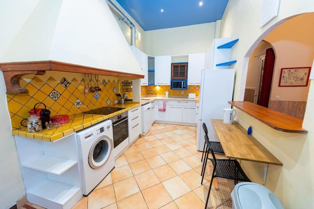 Anna-Maria : Grand Appartement 10 Personnes+Parking Prive -Actif+ Location- Marseille Eksteriør bilde
