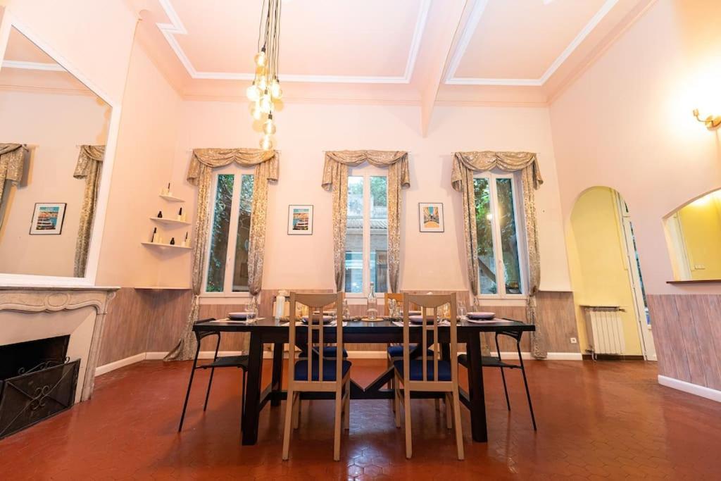 Anna-Maria : Grand Appartement 10 Personnes+Parking Prive -Actif+ Location- Marseille Eksteriør bilde