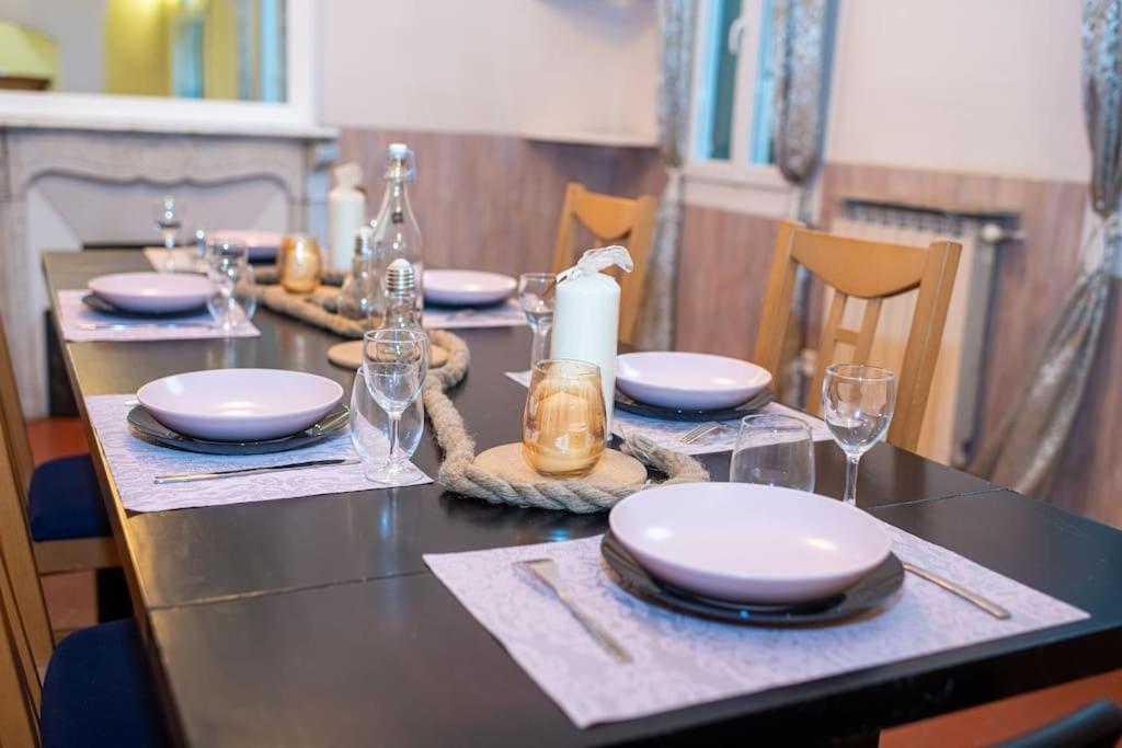 Anna-Maria : Grand Appartement 10 Personnes+Parking Prive -Actif+ Location- Marseille Eksteriør bilde