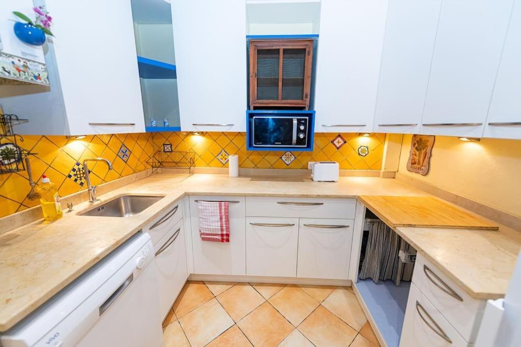 Anna-Maria : Grand Appartement 10 Personnes+Parking Prive -Actif+ Location- Marseille Eksteriør bilde
